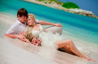 Выбор свадебного платья для тематической свадьбы на пляже