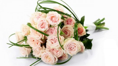Какие розы дарить на свадебное торжество?