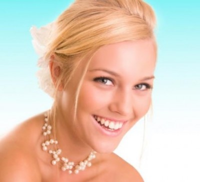 Имплантация зубов поможет невесте вернуть белоснежную улыбку