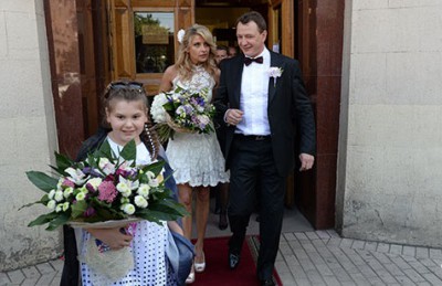 Актер Марат Башаров сыграл свадьбу