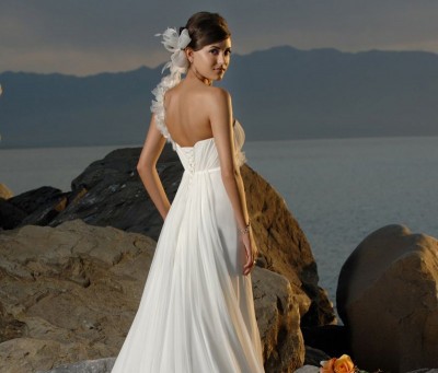 Кому подходит свадебное платье в греческом стиле?