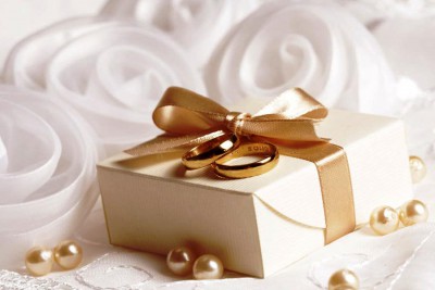 Свадьба: какой выбрать подарок молодым?