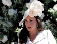 Герцогиню Кэтрин раскритиковали за наряд на свадьбе принца Гарри